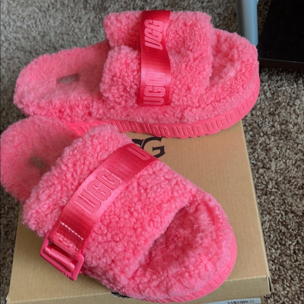 COPY - UGG Fluffita Flatform Sandals